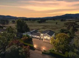 Luxe Buffalo River Retreat - Heated Pool, Spa.