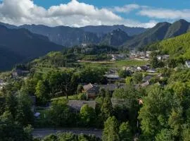 Evergreen Forest Retreat Zhangjiajie, Local Cultural Experience, Beside Zhangjiajie National Forest Park Middle Gate, Luxury Nature Escape , English speaking Butler, Free 24h Pickup ,Travel itinerary