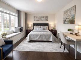 Quite Cozy Private Room In Vaughan with Private Bathroom and Free Parking, hotel u gradu Vogan