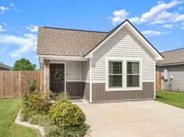 Gonzales Work+Stay House near HWY 30/44 & I-10