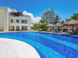 Nitta Condo # 103 Stylish condo near the beach with ocean views, on-site pool