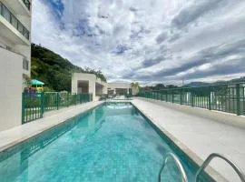 Apto Novo com Piscina e Churrasqueira 650m da Praia 6 Pessoas