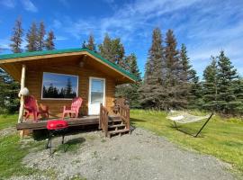 Rustic Moose Cabin at Moose Tracks Lodging, khách sạn ở Kenai