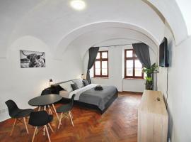 Lacná izba v centre, hotel Besztercebányán