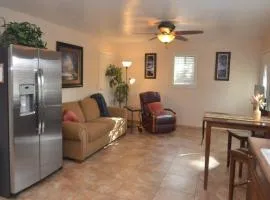 1 bdr guest home in Oro Valley! Mtn views, hot tub