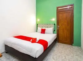 RedDoorz near Exit Toll Tanah Baru Bogor