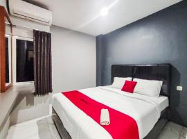 RedDoorz Near Sam Poo Kong 4 Semarang, hotel i Jomblang