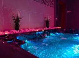La Suite Privée - Maison Privative Spa & Sauna, Hotel in Évreux