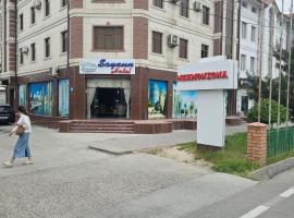 Sayxun Hotel โรงแรมในGuliston
