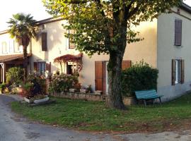 Charmante maison à la ferme, penginapan di ladang di Valderiès