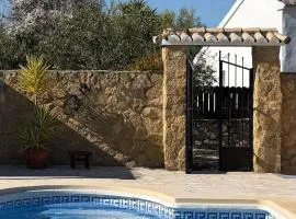 Cortijo Sol y Olivo spacious private apartment with private pool