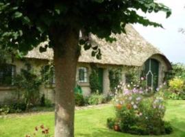 Little Rose Cottage - Urlaub unter Reet zwischen den Meeren, hotel en Börm