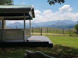 37 Valley View Cottage, hotel con parcheggio a Underberg