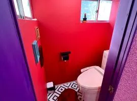 NEYA Men only are not allowed 男性のみ不可