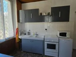 4-Guest Apt near Vauban Citadel