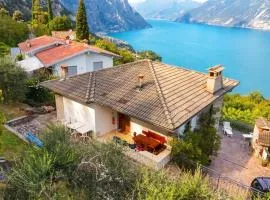 Villetta Vella Miralago by Garda Domus Mea