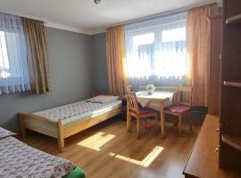 Noclegi u Danuty โรงแรมในGroń