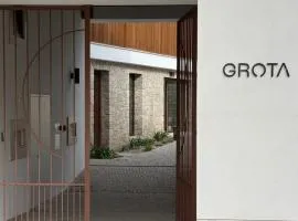 Grota Lodging