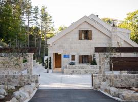 Planinarski dom Vošac - Makarska Exklusiv, hotel di Makarska