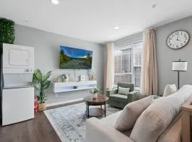 Valclyde Cozy Suite-Sleeps 4-Downtown MPLs