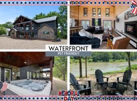 Memorial Day, Modern Riverfront, Starlink, Hot Tub – hotel w mieście Wright City