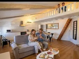 Charming downtown studio, 5th floor