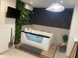 Appartement avec jacuzzi, hotel a Sassenage