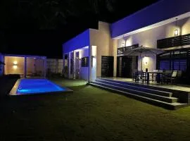 Villa Rose - 4 Bedroom Villa