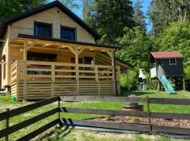 DOMEK LETNISKOWY NAD JEZIOREM