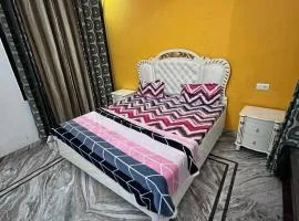 Agam Homestay -100 meters From Golden temple