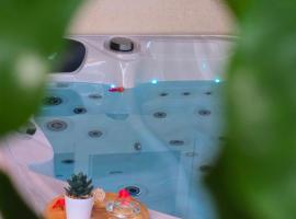 LE BELSOL, Confort, Eau 24h 7j Option Spa, hôtel à Sada
