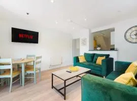Relaxing 5BR Home on Newton Drive