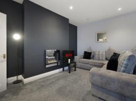 Chic 2 Bed with WiFi and Parking Ideal for Work Stay, hotel v destinaci Jarrow