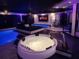 Bed & Wellness Malina Deluxe zwembad suite