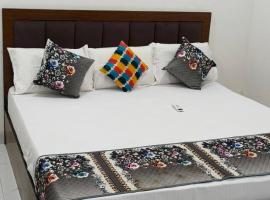Shree Ji homestay near banke bihari mandir، فندق في فريندافان