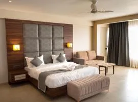 Hirkani Lake Residency