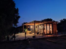 Eco Hideaway, hotel di Anoyira