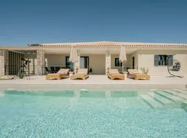 Mira Premium House - Serenity Escape in Kalamaki by Villa Mana Gers