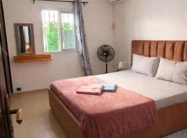 Makepe Villa via Carrefour Patrick Mboma, hotel u gradu 'Douala'