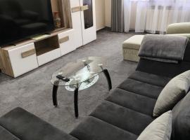 MAXX Lake Apart, hotell i Bacău