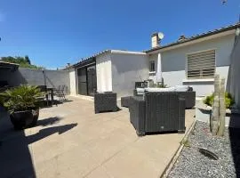 Secret de Provence à 5 minutes de L'Isle sur la sorgue Parking Climatisé