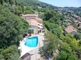 Villa Mas Baucour vue exceptionnelle et piscine privee, хотел в Грас