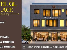 Hotel G L Palace And Restaurant, hotel v destinaci Chaumu