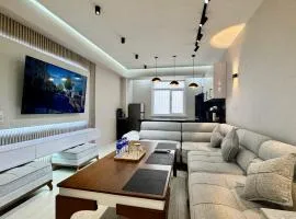 The Minaret View - Luxury 2-Bedroom Apartment