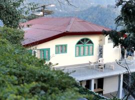 Burra Bungalow- A Heritage Villa, Hotel in Masuri