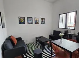 Le QG des Super-Heros ,WIFI , Centre ville, linge