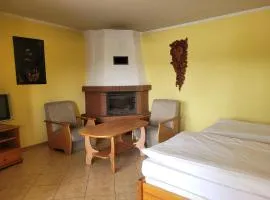 Apartamenty przy łowisku Niesiołowice,jezioro Czarne