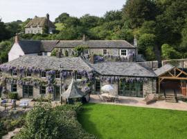 Manor House, Salcombe, sleeps 6, with parking, viešbutis mieste Solkomas