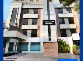 Super Townhouse Oak Kodambakkam Formerly Cine City, хотел в Ченай