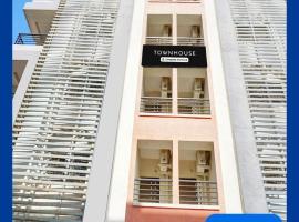 Super Townhouse Hinjewadi, hotel sa Pune